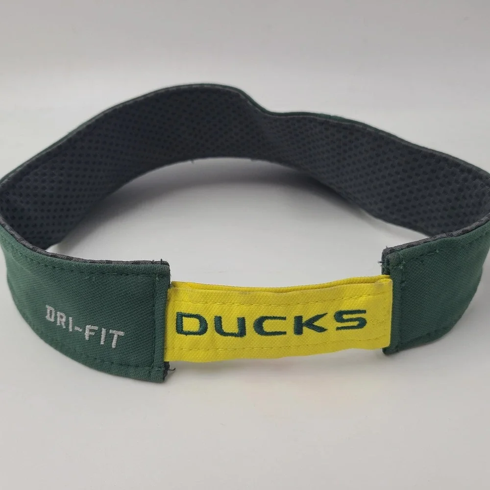 Oregon Ducks Visor Hat Adjustable Nike Green Yellow NCAA Logo Dri-Fit‎ Golf Men